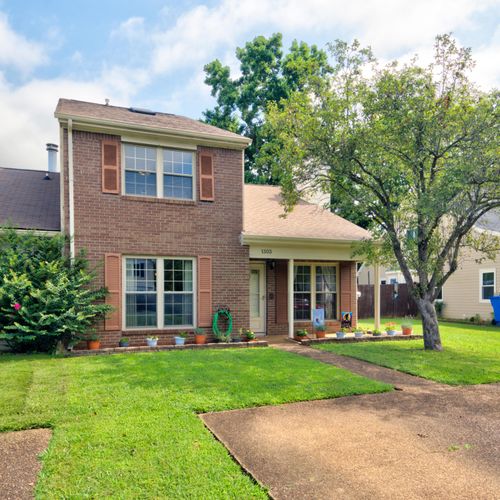1303 Village Green Dr, Hixson, TN, 37343-3069 | Card Image
