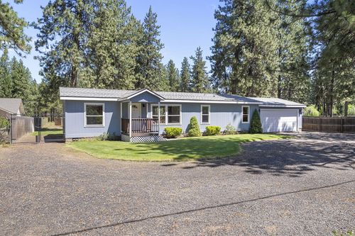 19252 Kiowa Rd, Bend, OR, 97702-8918 | Card Image
