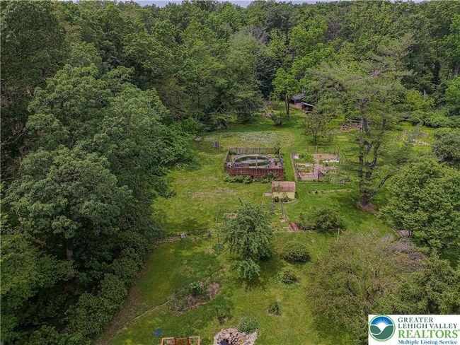 636 School Rd, House other with 2 bedrooms, 1 bathrooms and null parking in Nazareth PA | Image 46