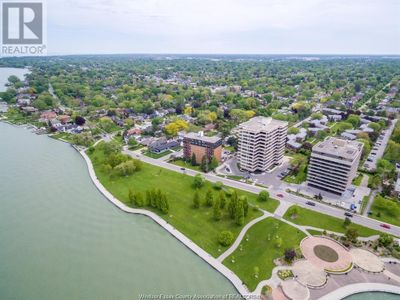 905 - 5151 Riverside Dr E, Condo with 3 bedrooms, 2 bathrooms and null parking in Windsor ON | Image 2