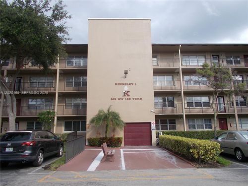110k-801 Sw 133rd Ter, Pembroke Pines, FL, 33027-1812 | Card Image