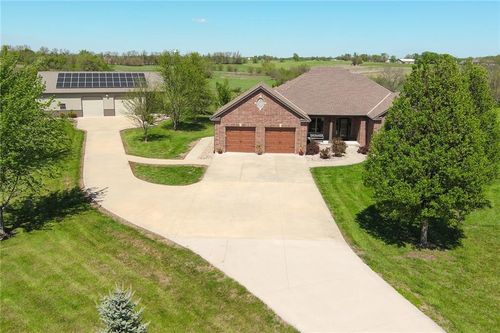 15006 Leavenworth Rd, Basehor, KS, 66007-5244 | Card Image