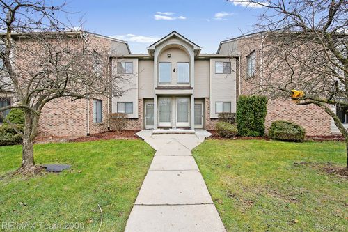 42461 Lilley Pointe Dr, Canton, MI, 48187-3844 | Card Image