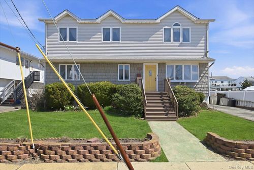 955 S Long Beach Ave, Freeport, NY, 11520-6306 | Card Image