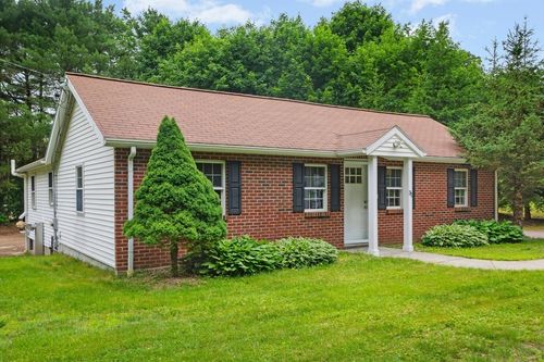 31 Granite St, Walpole, MA, 02081-1602 | Card Image