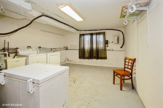 192 E Schubert Ave, Home with 3 bedrooms, 2 bathrooms and null parking in GLENDALE HEIGHTS IL | Image 10