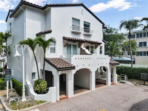 2005 Oceanwalk Ter, Pompano Beach, FL, 33062-7652 | Card Image