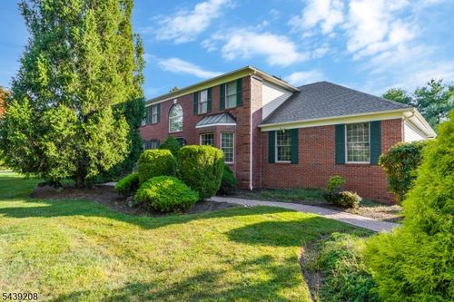 6 Pinewood Ln, Warren, NJ, 07059-6862 | Card Image