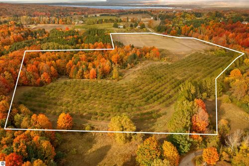 1330 Eden Hill Rd, Beulah, MI, 49617-9705 | Card Image