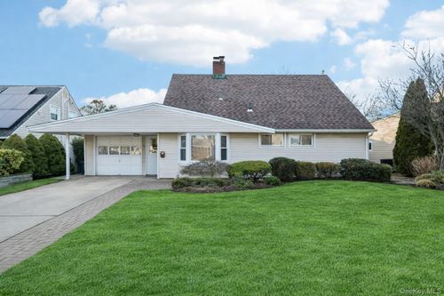 56 Jester Ln, Levittown, NY, 11756-5218 | Card Image