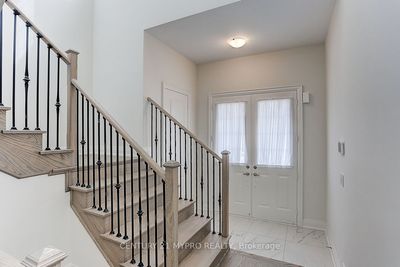 40 Current Dr, House other with 4 bedrooms, 3 bathrooms and 6 parking in Richmond Hill ON | Image 2