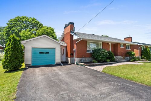 50 Queen St N, Carleton Place, ON, K7C2L8 | Card Image
