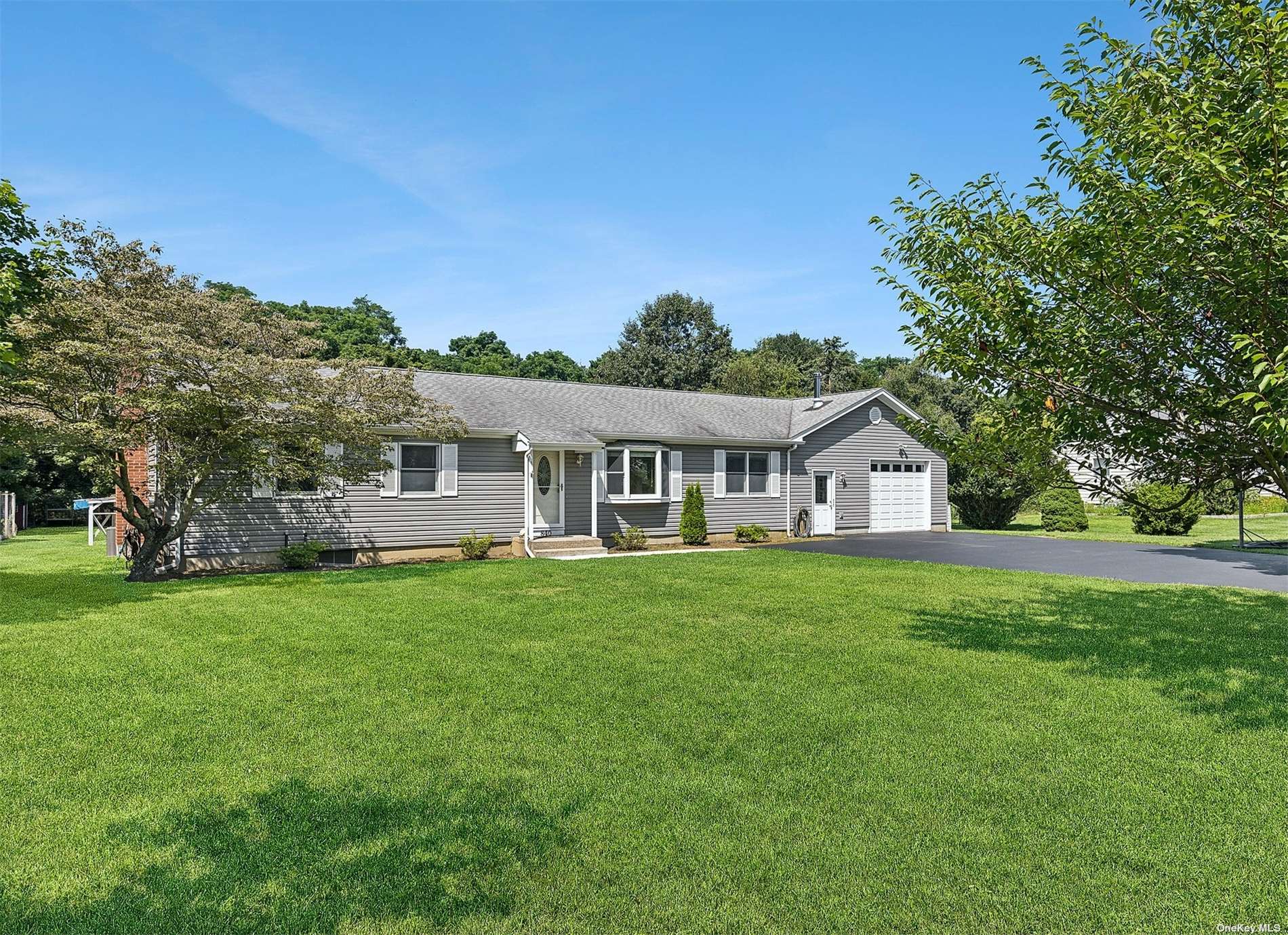 Little Neck Rd, Cutchogue, NY 11935