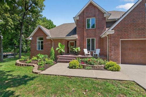 14611 Gammon Rd, Greenwood, MO, 64034-8236 | Card Image
