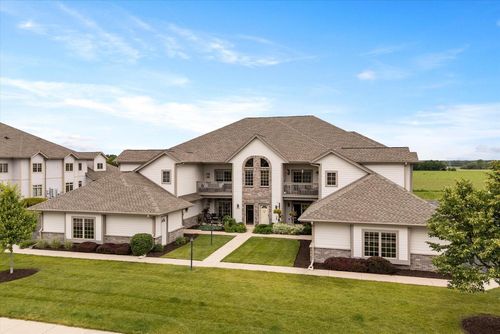 N161W19112 Oakland Drive, Jackson, WI, 53037 | Card Image