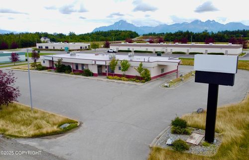 3674 E Country Field Cir, Wasilla, AK, 99654-5105 | Card Image