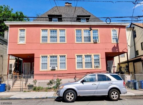565 E 26th St, Paterson, NJ, 07514-2530 | Card Image