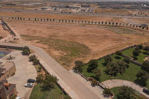 10 Mansion Oaks Dr, Odessa, TX, 79765-8539 | Card Image