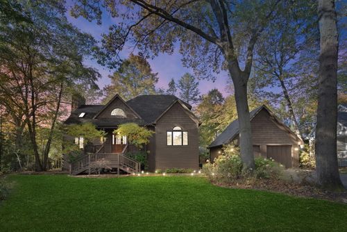 11515 Riviera Dr, New Buffalo, MI, 49117-9256 | Card Image