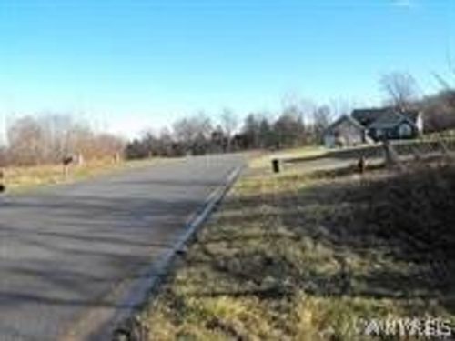 996 Little Vista Dr, Lewiston, NY, 14092-9780 | Card Image