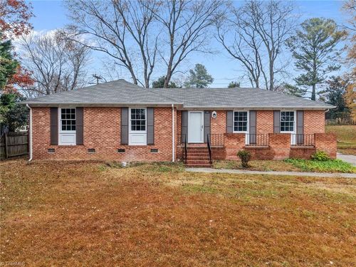 2403 Four Seasons Blvd, Greensboro, NC, 27407-6020 | Card Image