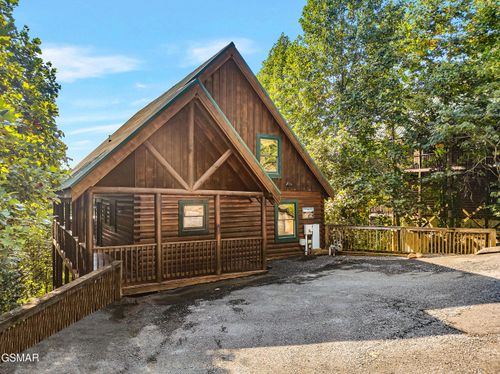 4445 Forest Vista Way, Pigeon Forge, TN, 37863-4749 | Card Image