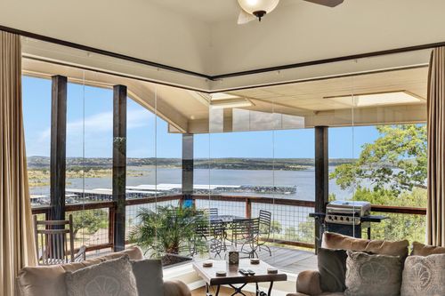 1525 Lakeside Drive W, Canyon Lake, TX, 78133 | Card Image