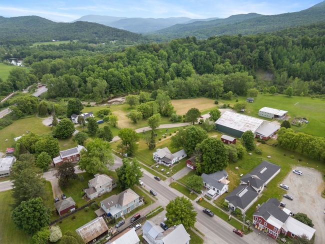 208 Main St, House other with 4 bedrooms, 3 bathrooms and null parking in Cambridge VT | Image 52