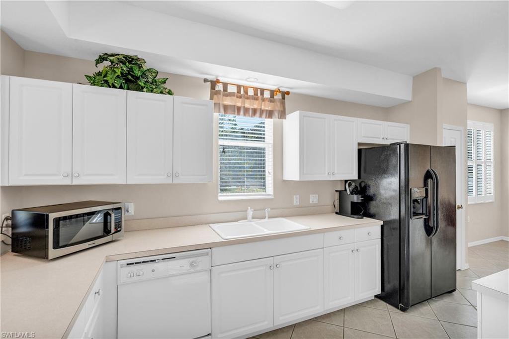 Residential in NAPLES 5