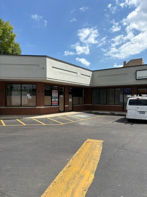 3273 N Milwaukee Avenue, Chicago, IL, 60618 | Card Image