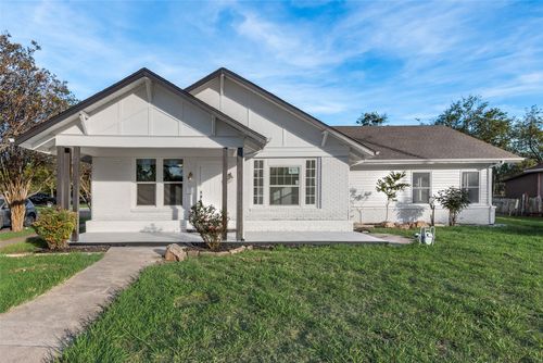 2003 Walnut St, Greenville, TX, 75401-3045 | Card Image