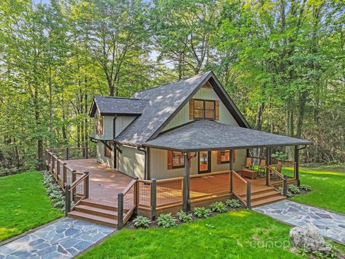 327 Flat Ridge Dr, Lake Toxaway, NC, 28747-9566 | Card Image