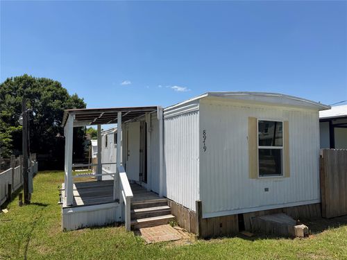 8979 Gladewood St, Willis, TX, 77318-7264 | Card Image
