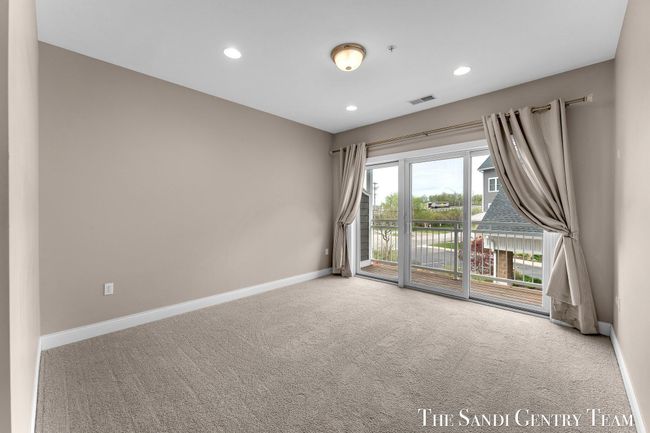 15 - 917 W Savidge St, Condo with 2 bedrooms, 2 bathrooms and null parking in Spring Lake MI | Image 27