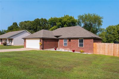 2028 Park Circle, House other with 3 bedrooms, 2 bathrooms and null parking in Pea Ridge AR | Image 2