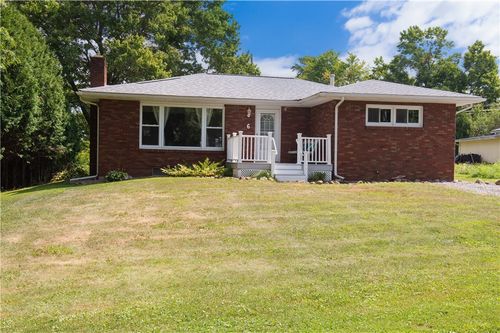 6 Grant St, Fredonia, PA, 16124-3042 | Card Image