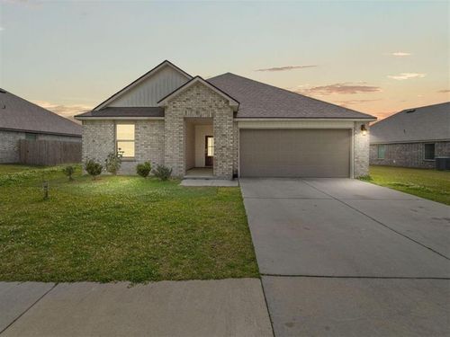 784 Gold Finch Way, Lake Charles, LA, 70611-6253 | Card Image