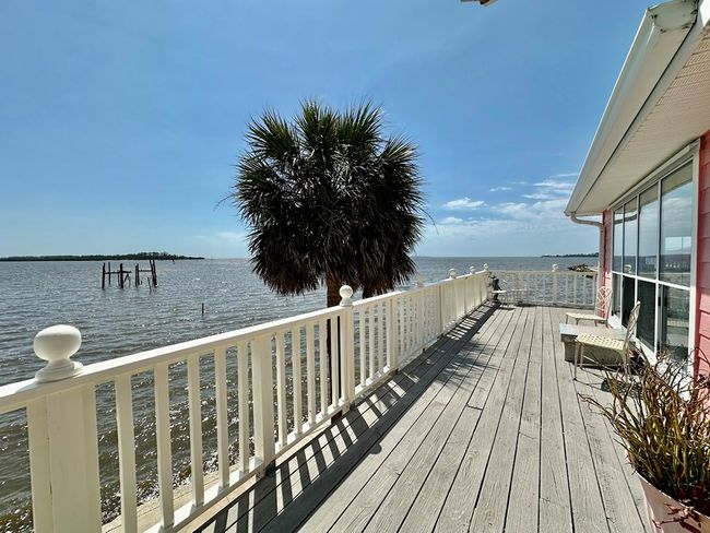 660 1 St St, House other with 3 bedrooms, 4 bathrooms and null parking in CEDAR KEY FL | Image 32