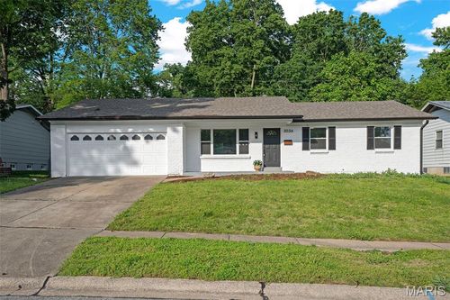 3036 Cherokee Ln, Saint Charles, MO, 63301-0605 | Card Image