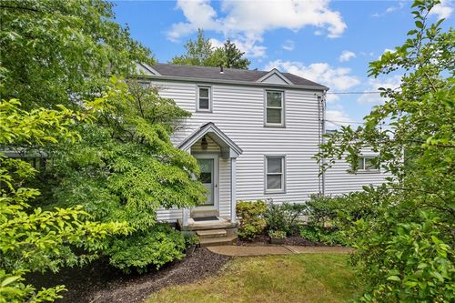 221 Springer Dr, Coraopolis, PA, 15108-2525 | Card Image