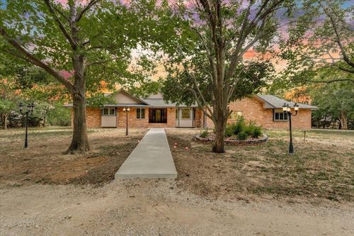 321 Chisholm Rd, Inman, KS, 67546-8608 | Card Image
