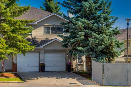 16 Millrise Green Sw, Calgary, AB, T2Y3E8 | Card Image