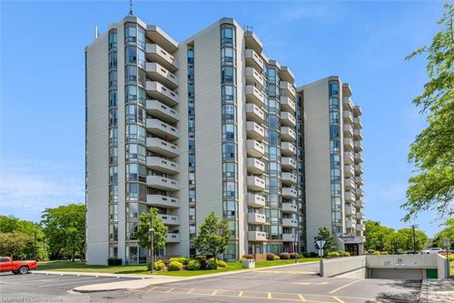 207-5070 Pinedale Ave, Burlington, ON, L7L5V6 | Card Image