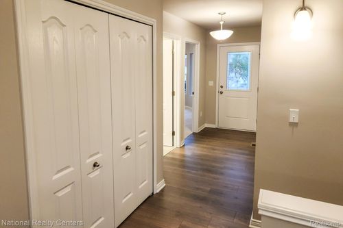 8-305 Devonshire Dr, Lapeer, MI, 48446-4794 | Card Image