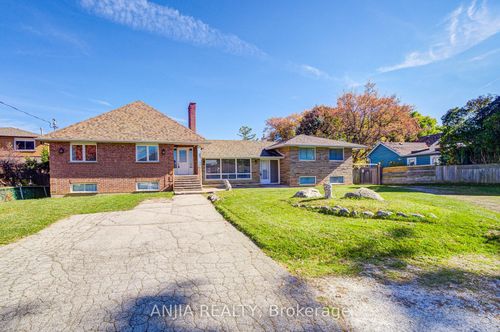 9725 Keele St, Maple, ON, L6A3Y5 | Card Image