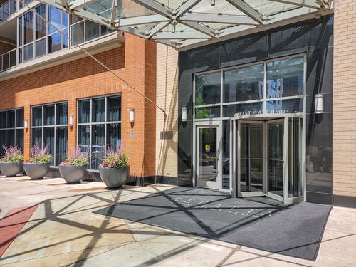 1212-420 Waterside Dr, Chicago, IL, 60601-8006 | Card Image