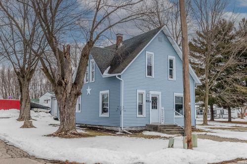 305 E Wabash St, Hudson, IN, 46747-5424 | Card Image
