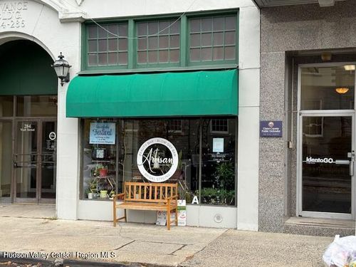 282 Wall St, Kingston, NY, 12401-3818 | Card Image