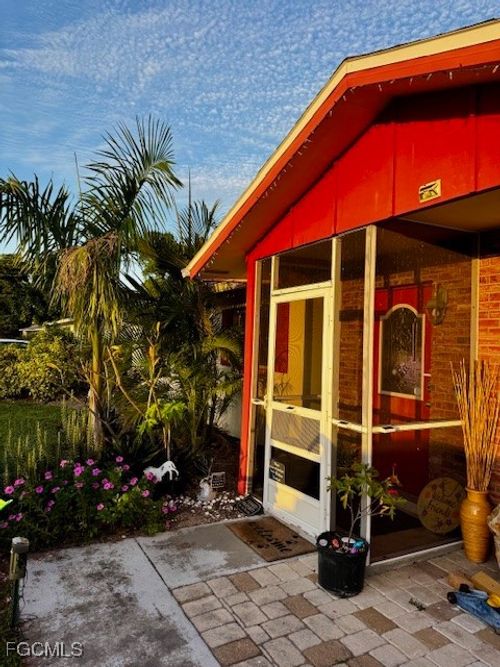 4531 Se 11th Pl, Cape Coral, FL, 33904-8614 | Card Image