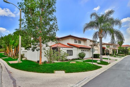 4658 Tam Oshanter Dr, Westlake Village, CA, 91362-4330 | Card Image